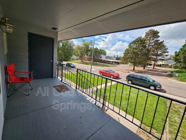 Building Photo - 1129 Cree Dr