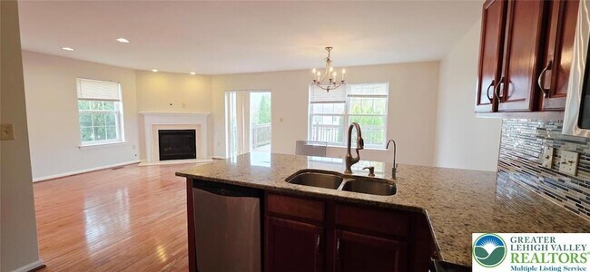 Building Photo - 3791 Knight Dr