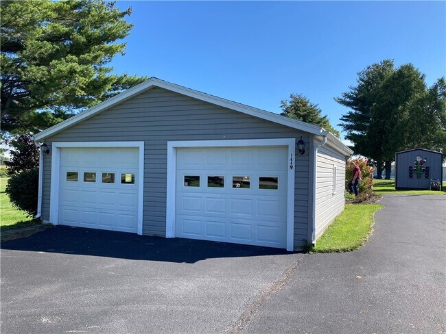 Building Photo - 1447 Rochester St