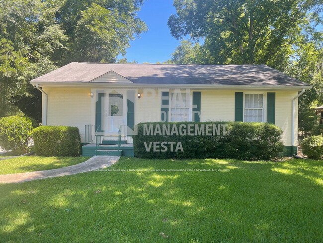 Primary Photo - Newly Remodeled 4 Bedroom Home in South Macon
