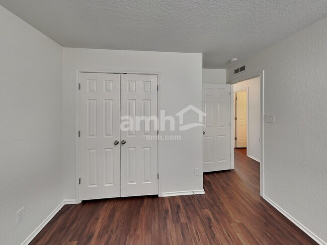 Building Photo - 412 Saddlehorn Way