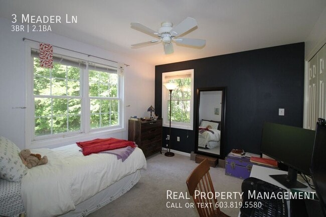 Building Photo - 3 Meader Ln