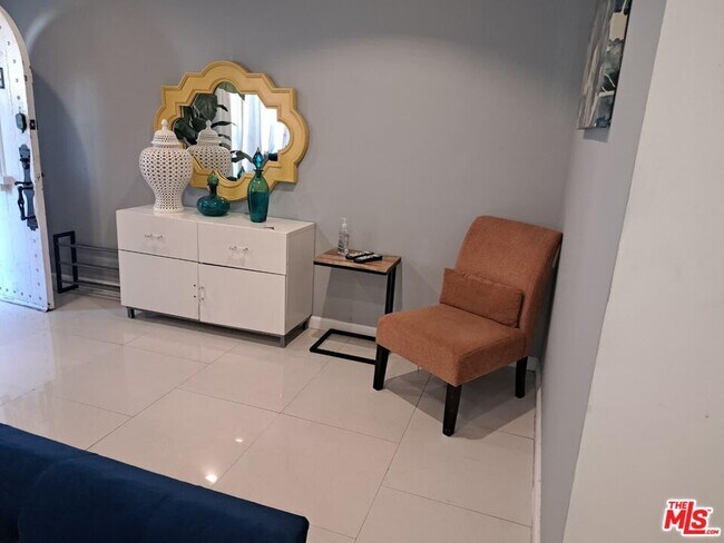 Building Photo - 139 Rexford Dr