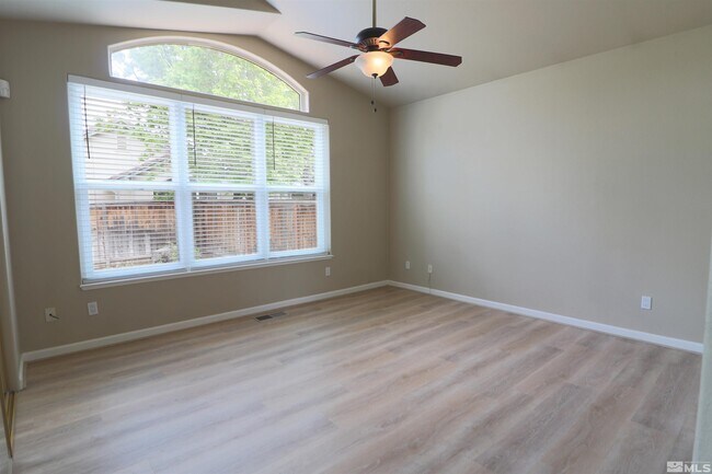 Building Photo - 690 Caughlin Glen