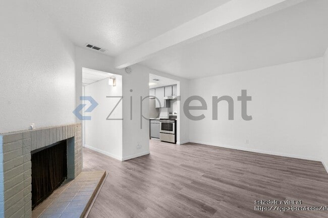 Building Photo - 1800 U St