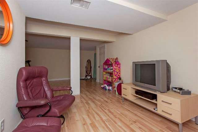 Building Photo - 8867 Sunstone Ln