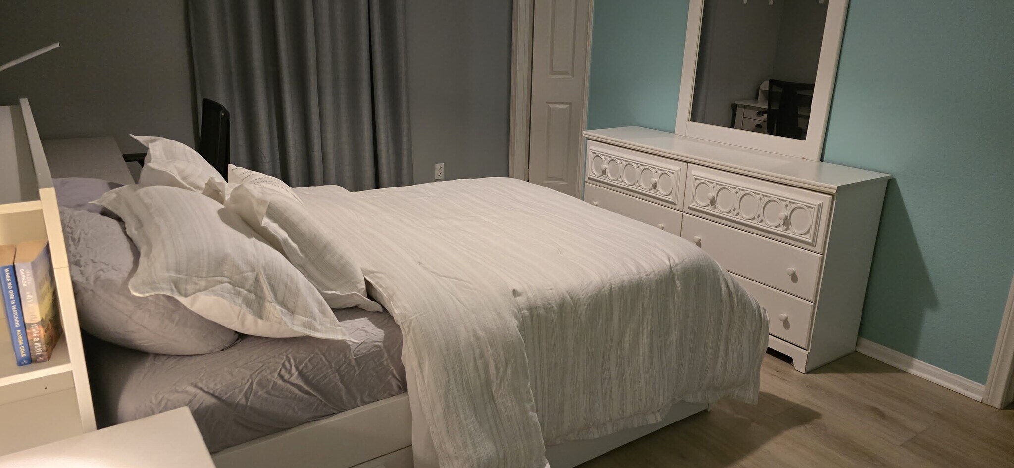 Building Photo - 395 Plaza Calimar