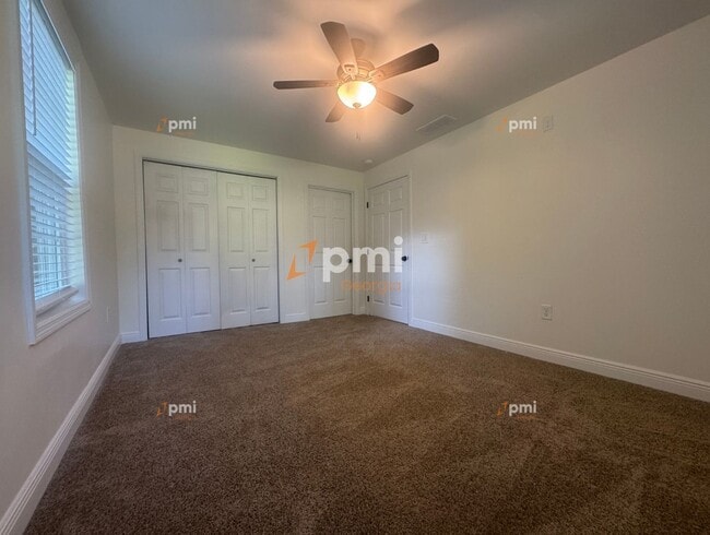 Building Photo - 3220 Ingleside Ave