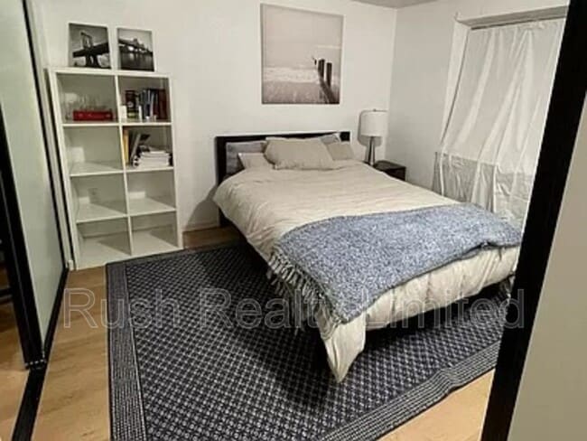 Building Photo - 2657 S University Blvd