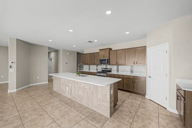 Building Photo - 30731 Monterey Cir