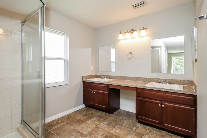 Building Photo - 5140 Heatherstone Ct