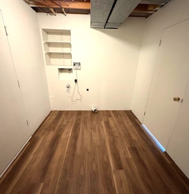 Building Photo - 3 Bedroom / 2 Bath Home in Kearns!
