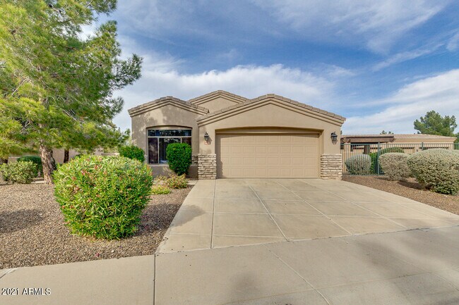 Primary Photo - 3922 E Carson Rd