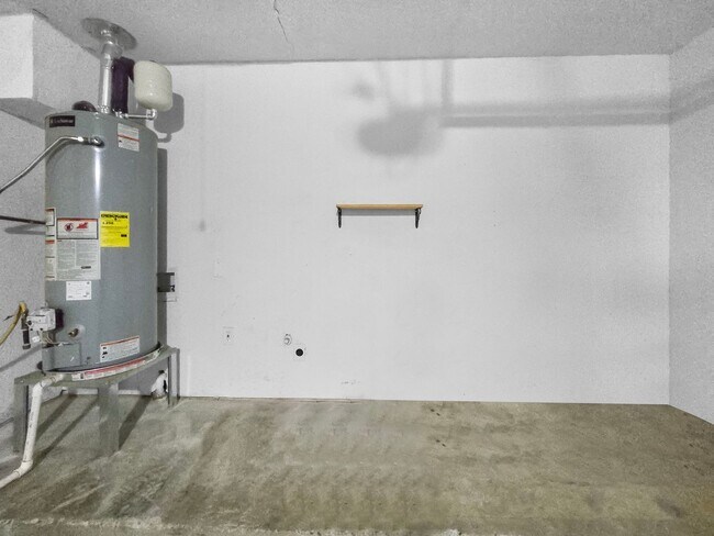 Building Photo - Charming 3-Bed, 2-Bath Home in Saginaw with Garage