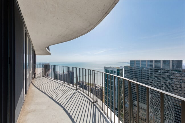 Building Photo - 225 N Columbus Dr