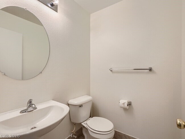 Building Photo - 1220 Swanbrooke Dr