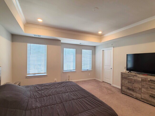 Building Photo - Luxury 4-Level Condo TH in Rippon Landing