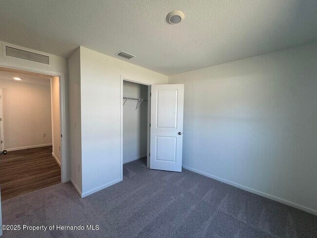 Building Photo - 9610 N San Jose Way