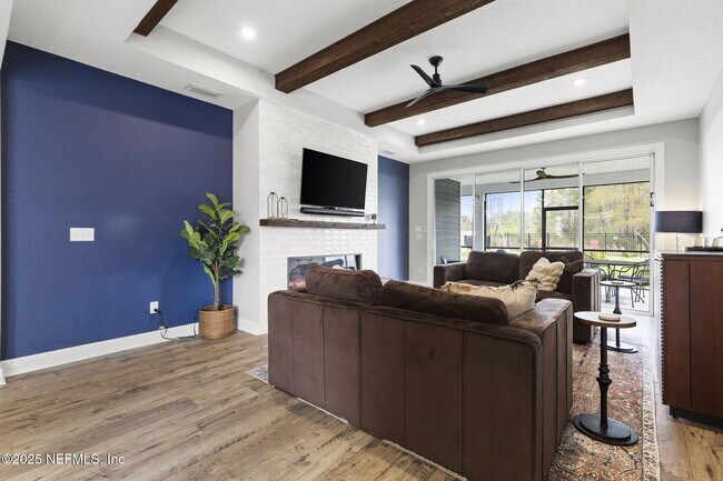 Building Photo - 205 Willow Crk Ct