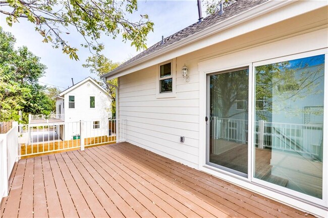 Building Photo - 1906 E 17th St