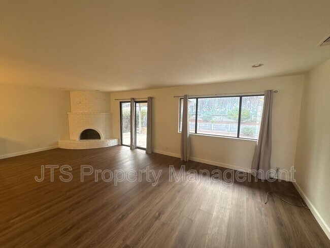 Building Photo - 5140 Linda Lou Dr