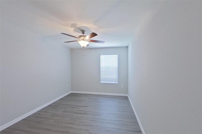 Building Photo - 8704 SW 44th Ct