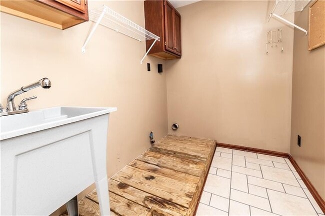 Building Photo - 238 Cumberland Dr