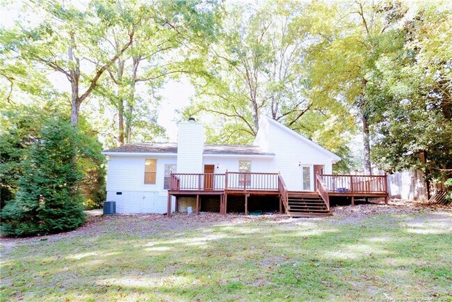 Building Photo - 2102 Forest Hills Dr