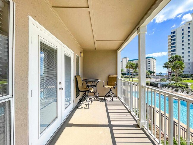 Building Photo - 13500 Sandy Key Dr