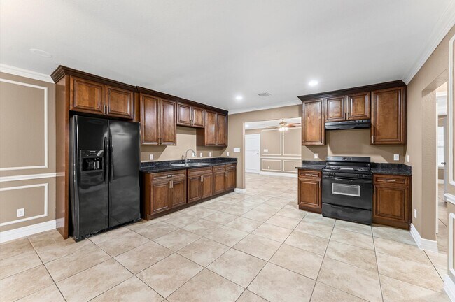 Building Photo - 3611 Wyoming St