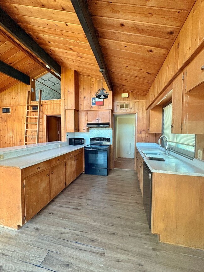Building Photo - 1343 River Ranch Dr
