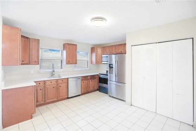 Building Photo - 4163 NW 114th Ave