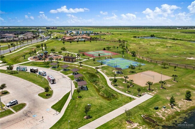 Building Photo - 27 Aqualina Wy