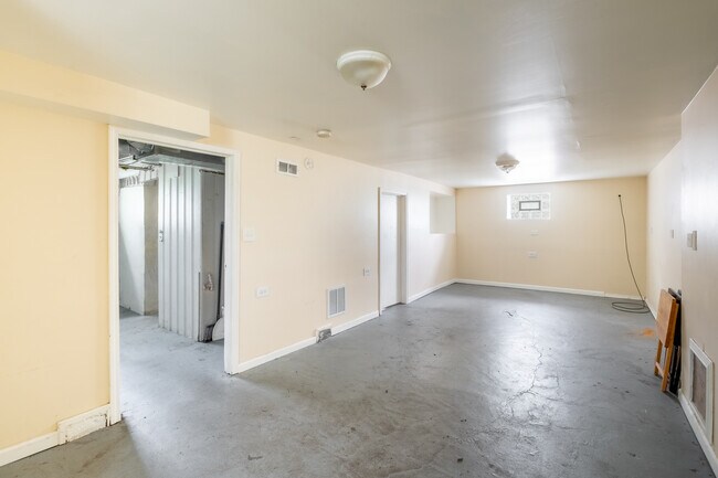 Building Photo - 12416 S Princeton Ave