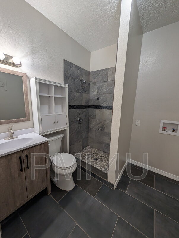 Building Photo - 917 8th St SW