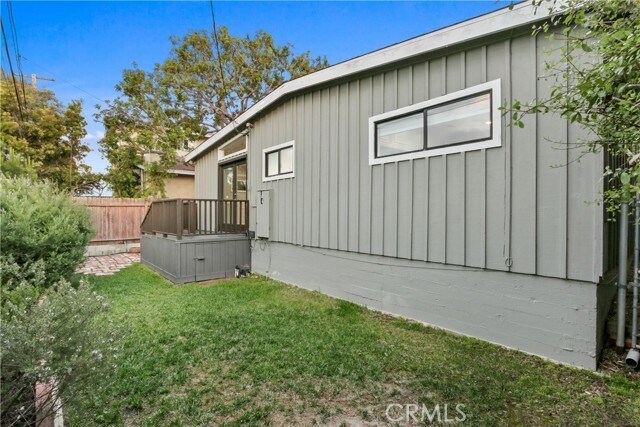 Building Photo - 447 Avenue E