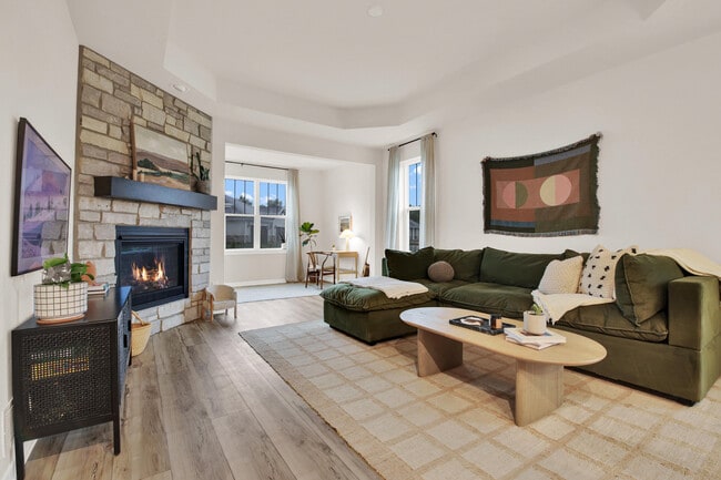 Building Photo - W204N1763 Laurel Pl