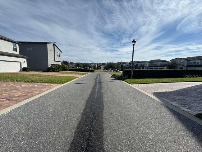 Building Photo - 15024 Stuttgart Aly