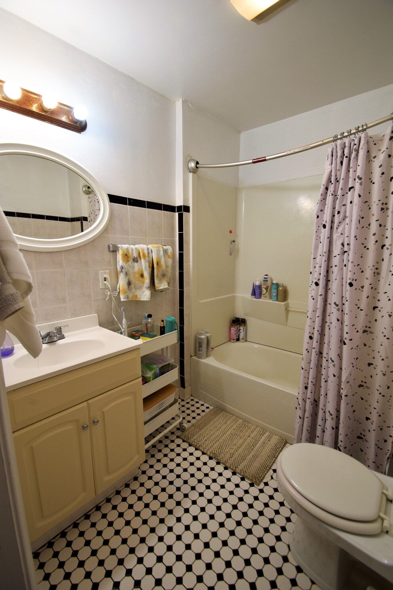 Building Photo - 322 Saint Paul St