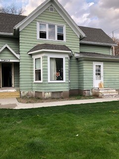 Building Photo - 704 Milwaukee St