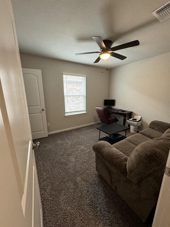 Building Photo - 8314 Stonehollow