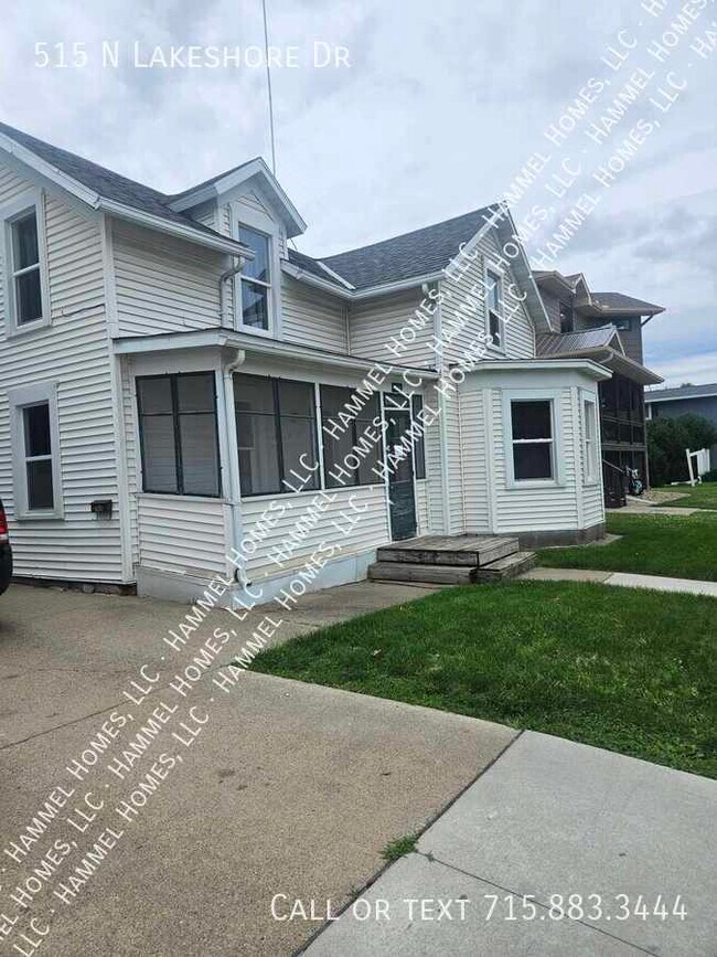 Building Photo - 515 N Lakeshore Dr