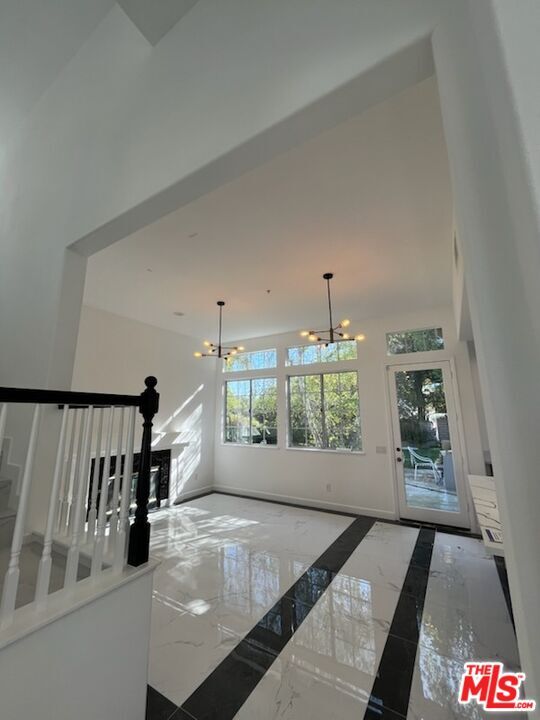 Building Photo - 2320 Diamond Head Way