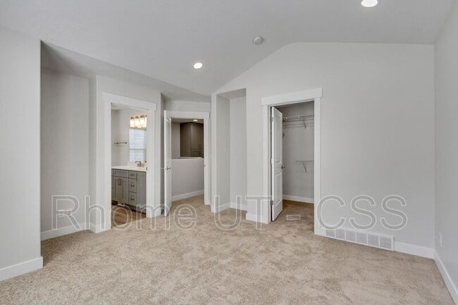 Building Photo - 105 Chandlerpoint Way