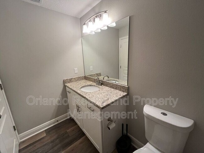 Building Photo - 2697 E Washington St