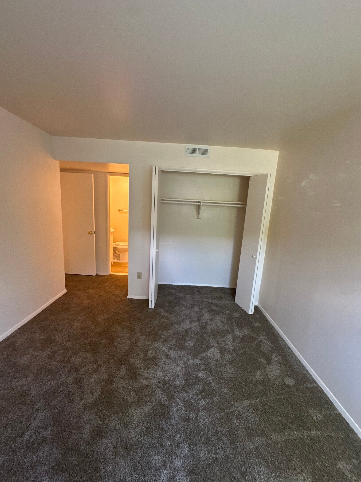 Building Photo - 7208 Donnell Pl