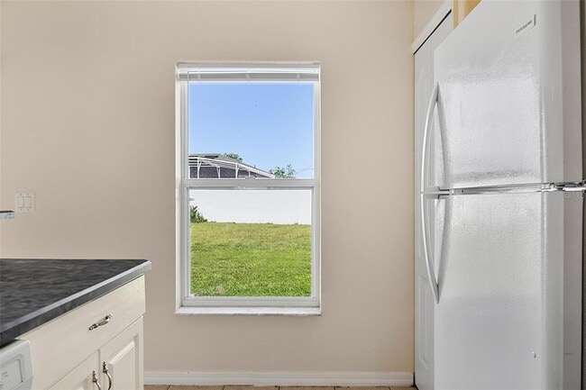 Building Photo - 9 Lytton Ln
