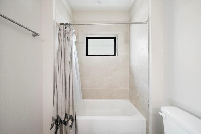 Building Photo - 5905 Petty St