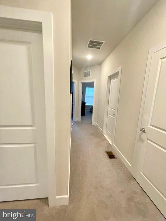 Building Photo - 9584 Fields Rd