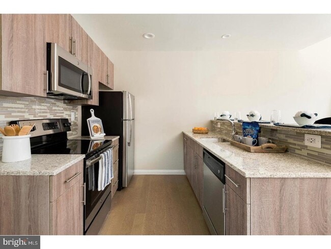 Building Photo - 218 Arch St